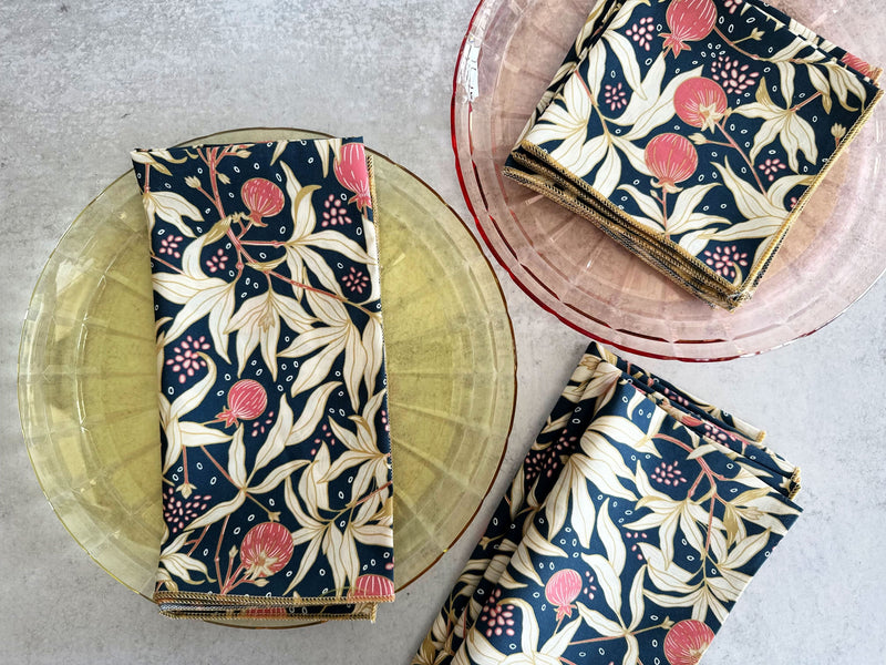 Dot and Army Cloth Napkins 18inch everyday Gooseberry Cloth Napkins, set of four
