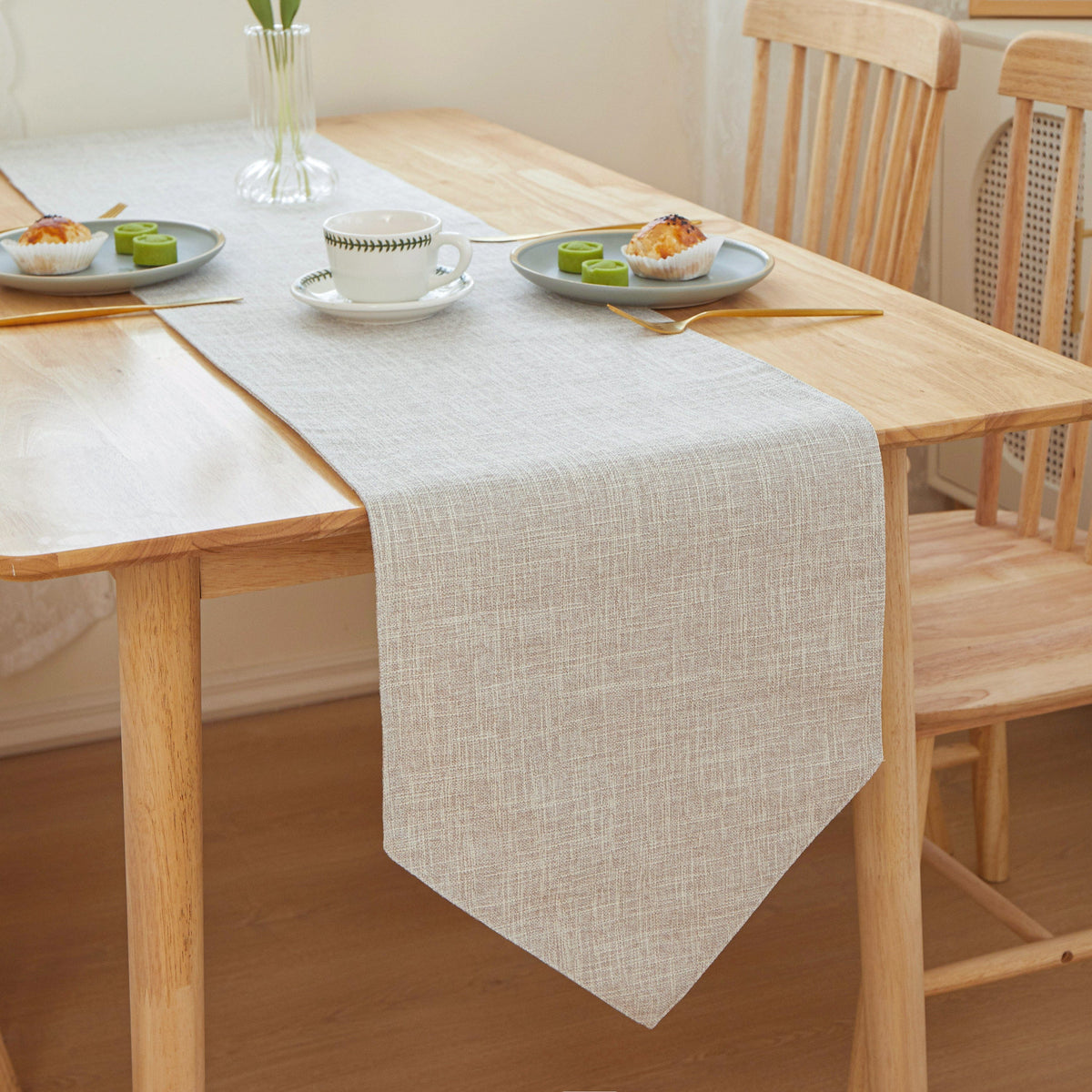 Fancy & Stacy TRT White TRT Table Cloth Triangle Edges 12" W x 71" L